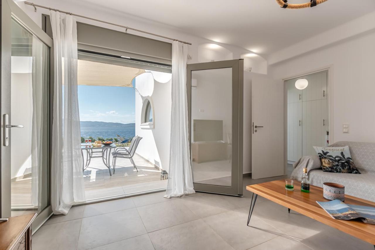 Dionysus House And Ariadne Apartment Sztelída Kültér fotó